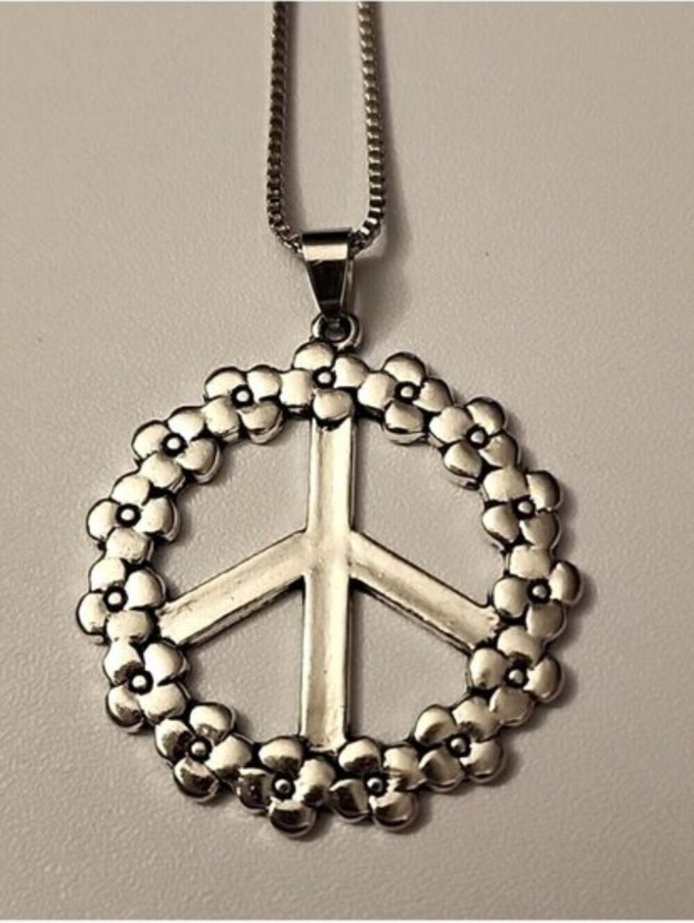 Hippie Flower Peace Sign Necklace 24 inch zinc Alloy Chain NY
